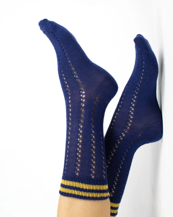 Calza-lana-merino-corto-preppy-traforato-blu_TR26 Rugiada