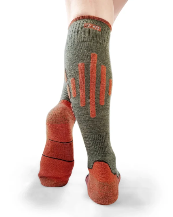 Calza-sportiva-lana-merino-gambaletto-verde scuro e arancio_UL78 Politecnica